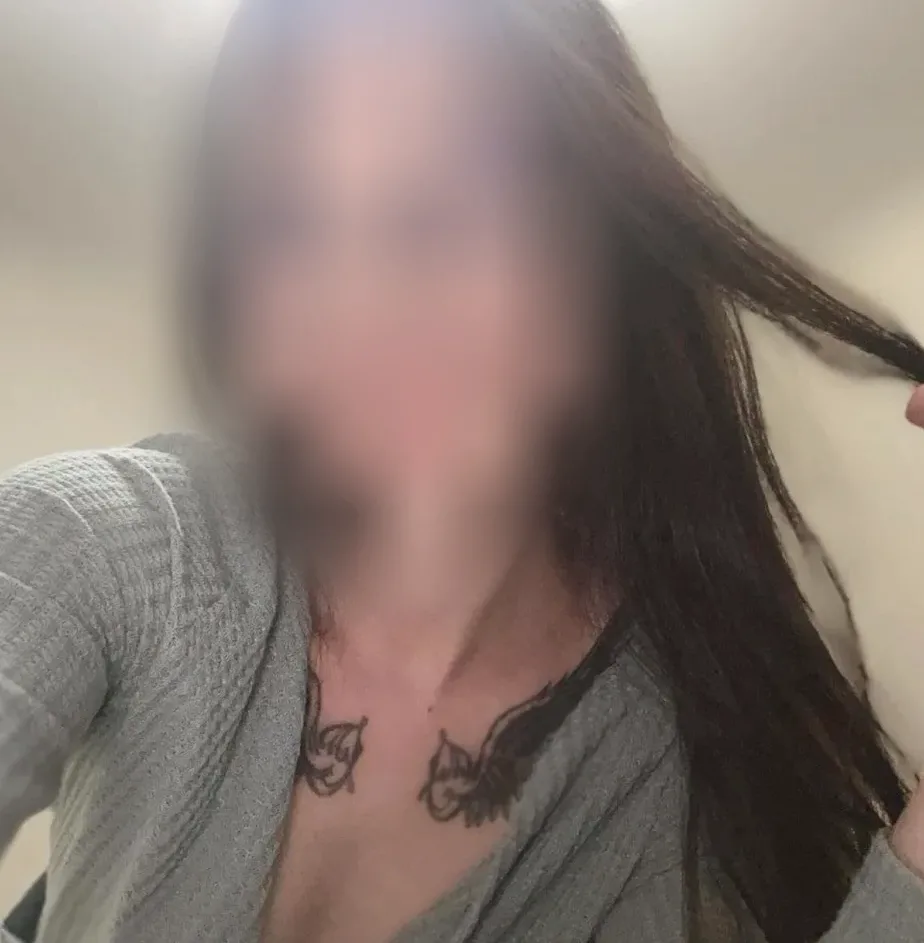 Annika, 19
