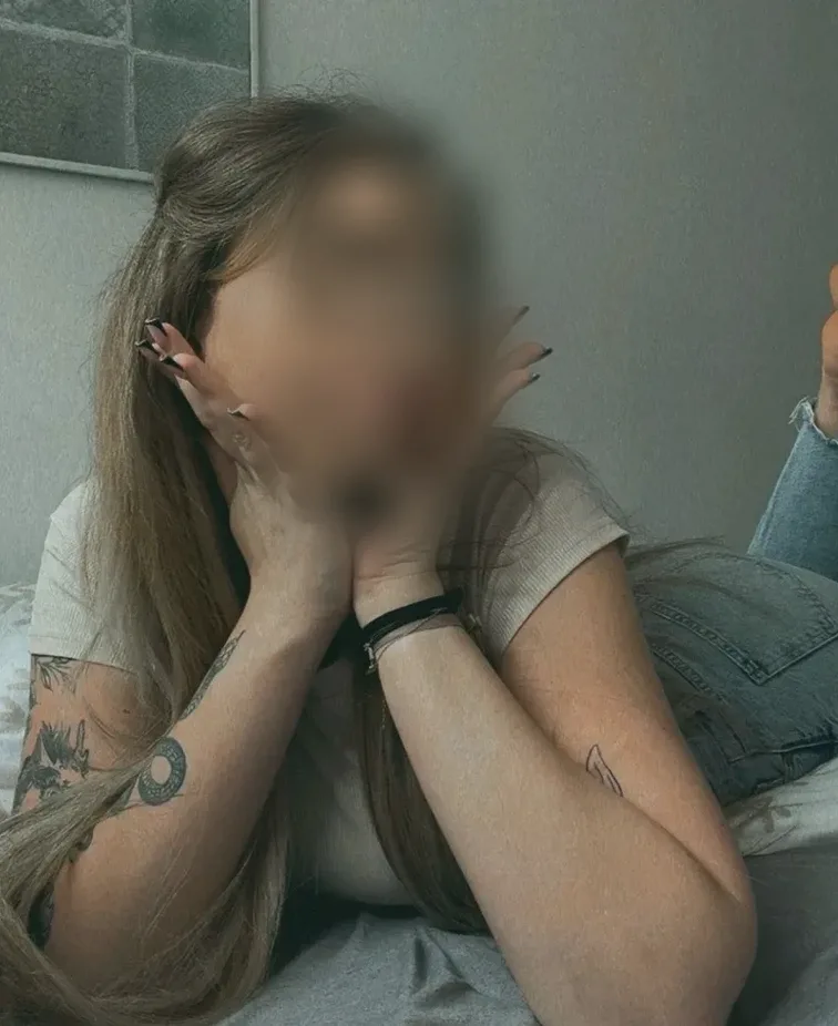 Annika, 21