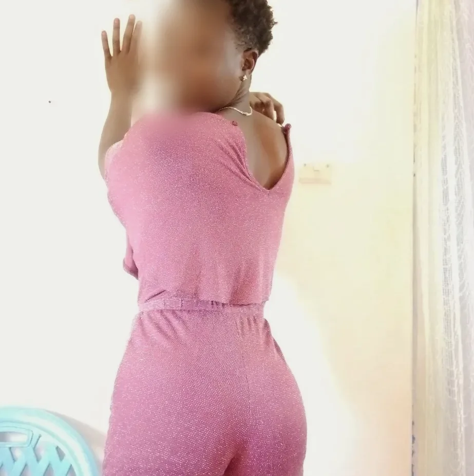 Emina, 30