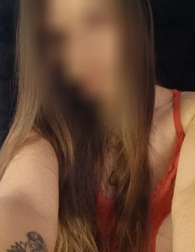 Louise, 25