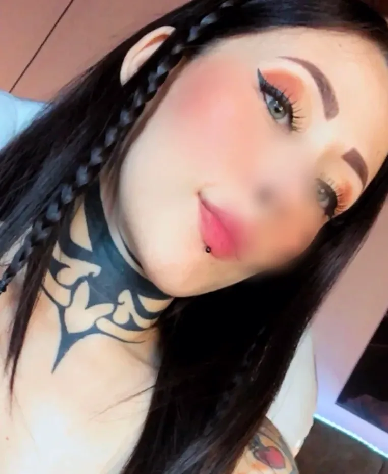 Selma, 26